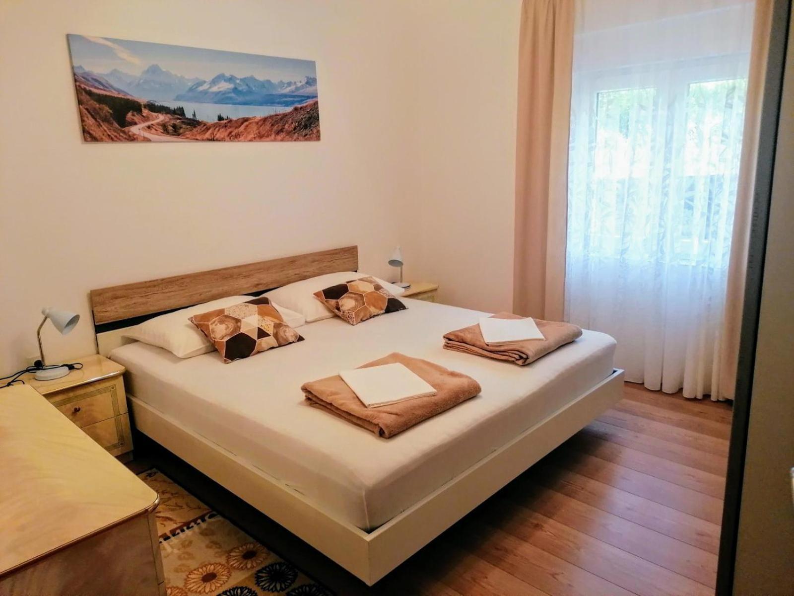 Apartman Tralje Сен Екстериор снимка