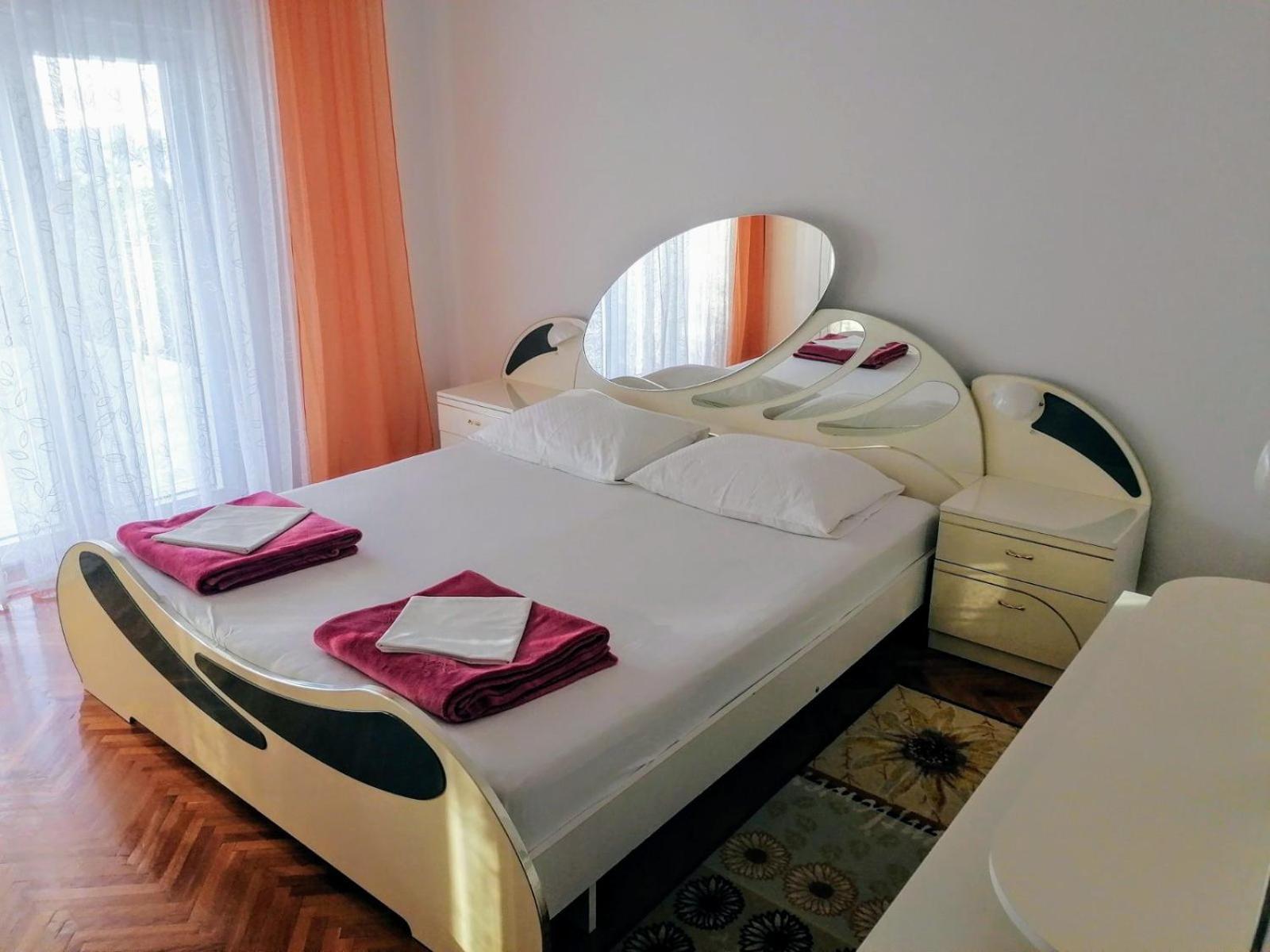 Apartman Tralje Сен Екстериор снимка