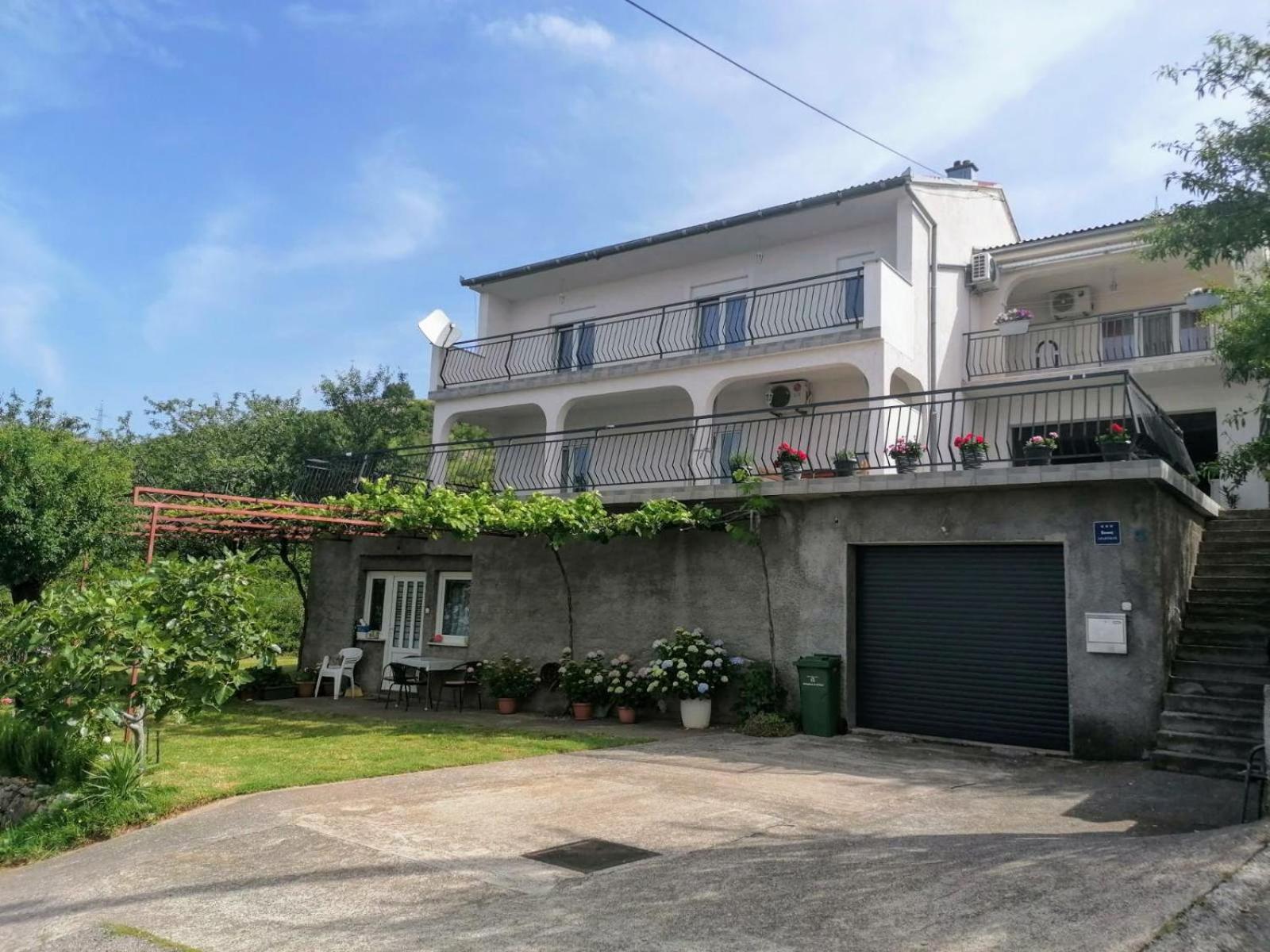 Apartman Tralje Сен Екстериор снимка